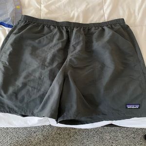 Mens XL Patagonia baggie shorts NWT